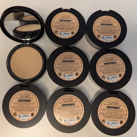 Sephora 26 Neutral Sand Matte Perfection Powder Foundation - discontinued - Picture 1 of 3